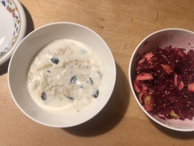 Ich fühle mich ein wenig besser mit Energie, denn, ich esser morgens Müslie und etwas frisches, mache mir kein Taosts mehr.